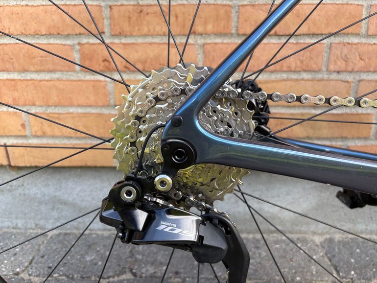 Used Giant Defy Advanced 2 2026 2026 Road & Gravel, Blue — image 4 of 8