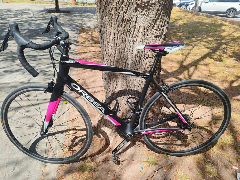 Used Orbea Avant Shimano 105 2017 Road & Gravel, Black — image 8 of 11
