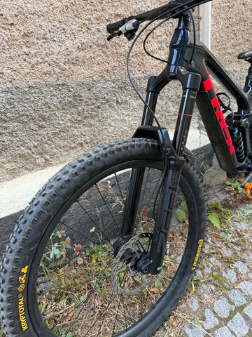Brugt Trek Slash 9.8 XT Gen 5 2023 2023 Mountainbike — billede 2 af 6