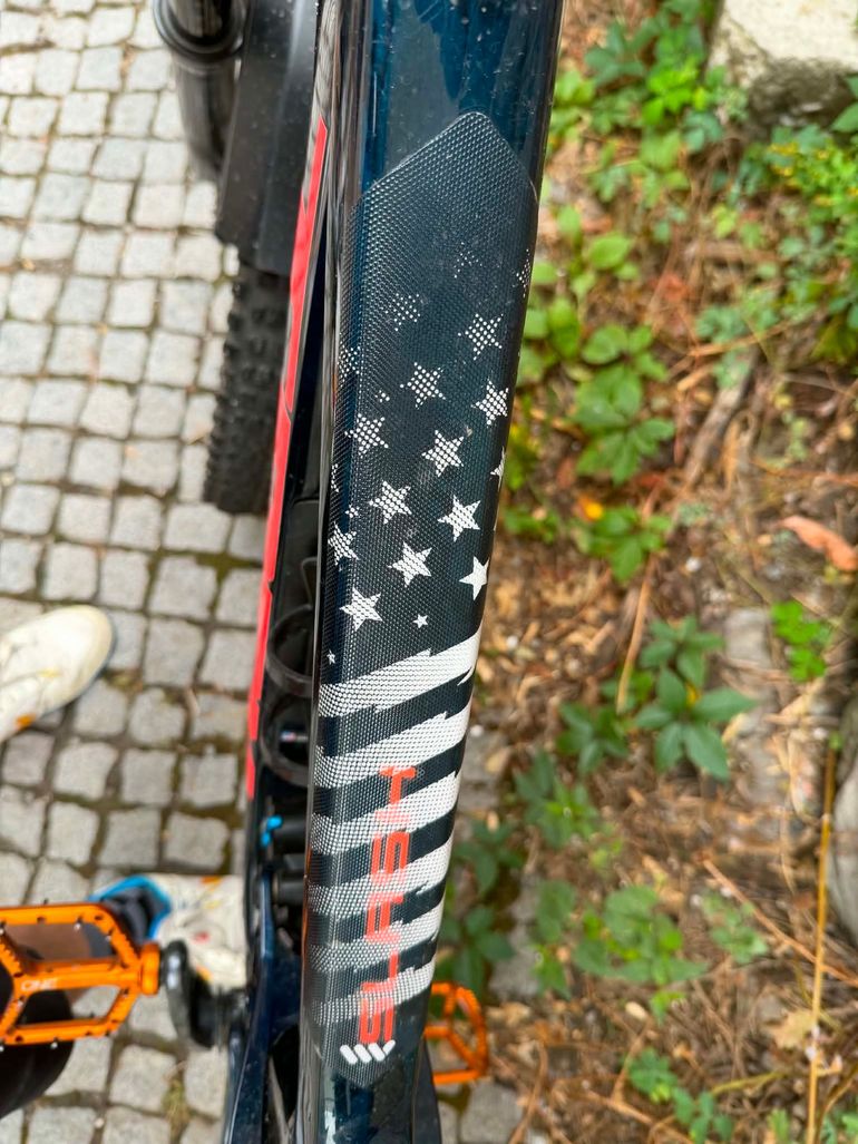 Brugt Trek Slash 9.8 XT Gen 5 2023 2023 Mountainbike — billede 5 af 6
