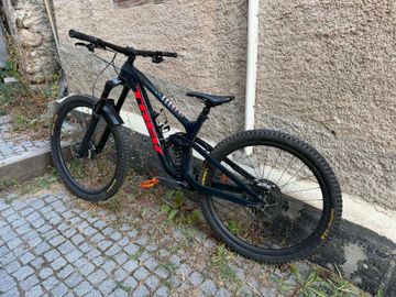 Brugt Trek Slash 9.8 XT Gen 5 2023 2023 Mountainbike — billede 4 af 6