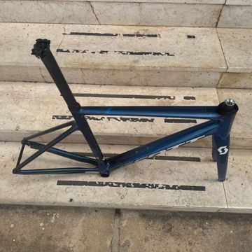 Scott Addict 30 2023 Frameset 2023 Road & Gravel usato, Blu — immagine 2 di 11