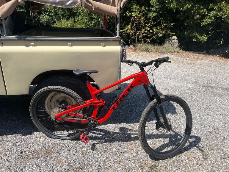 Brugt Trek Slash 7 Gen 5 2023 2023 Mountainbike — billede 2 af 6