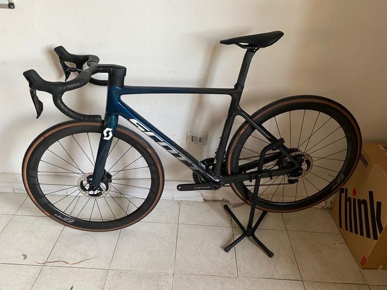 Used Scott Addict RC Pro 2023 2023 Road & Gravel, Blue — image 2 of 3