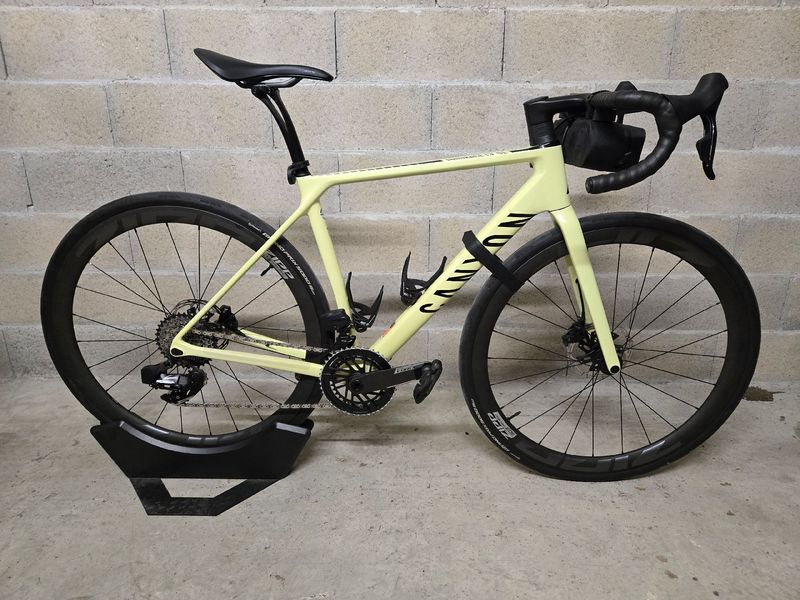 Used Canyon Endurace CF SL 8 Di2 2022 2022 Road & Gravel