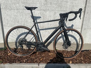 Used Canyon Endurace 6 2023 2023 Road & Gravel, Black — image 2 of 4