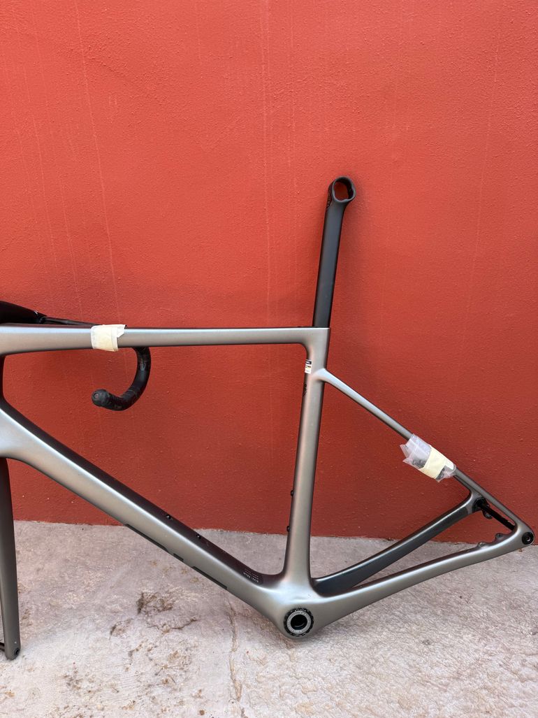 Gebrauchtes Enve Melee 2024 Frameset 2024 Road & Gravel, Hellgrau — Bild 13 von 17
