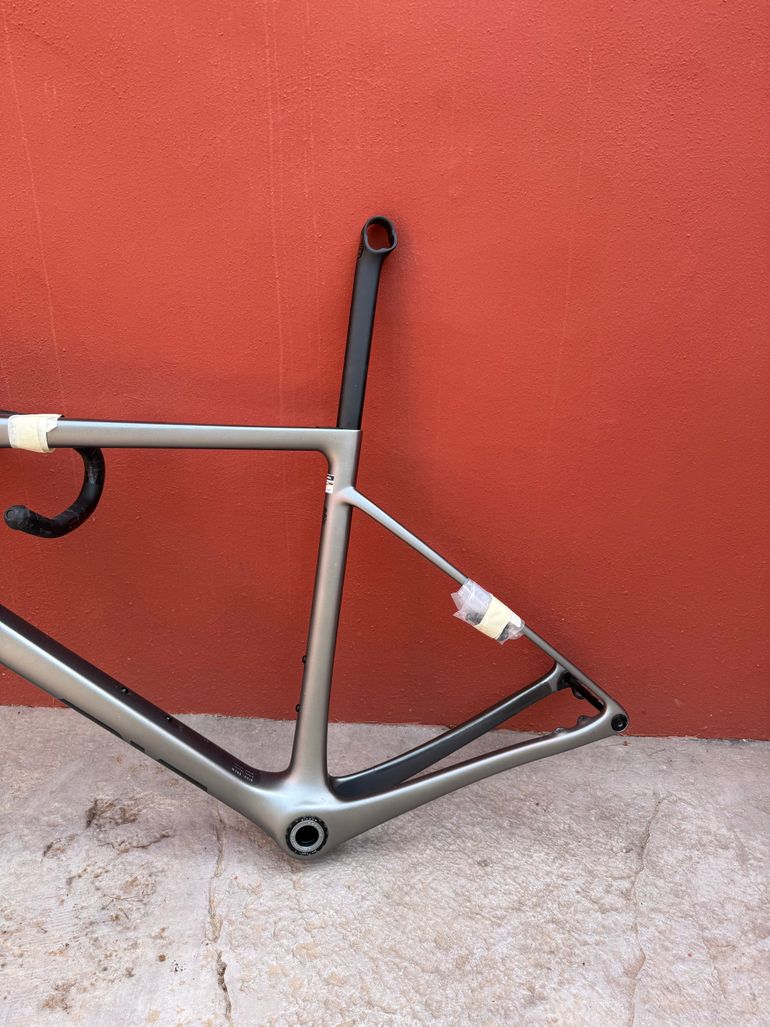 Gebrauchtes Enve Melee 2024 Frameset 2024 Road & Gravel, Hellgrau — Bild 4 von 17