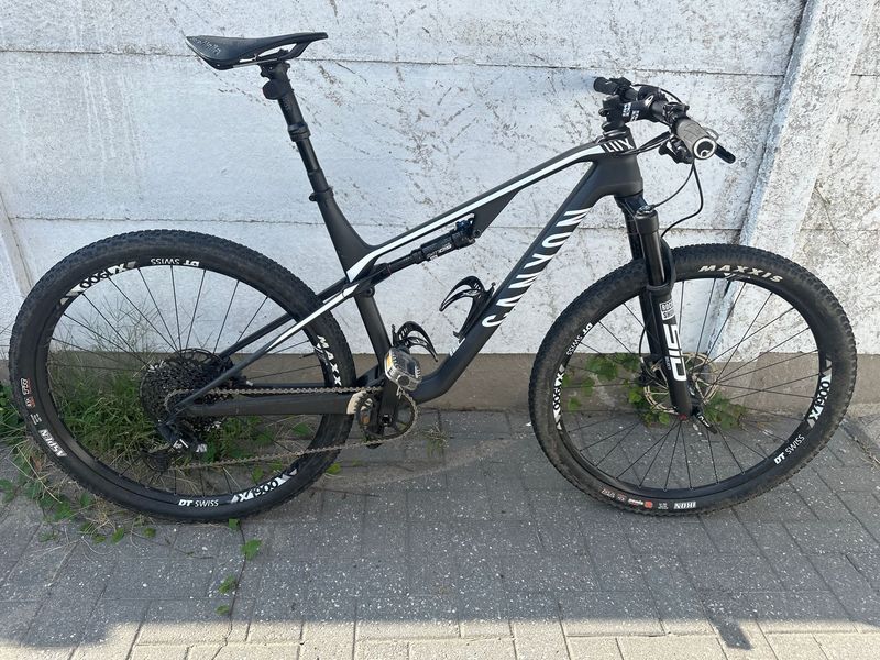 Použité Canyon Lux CF 6 2021 2021 MTB