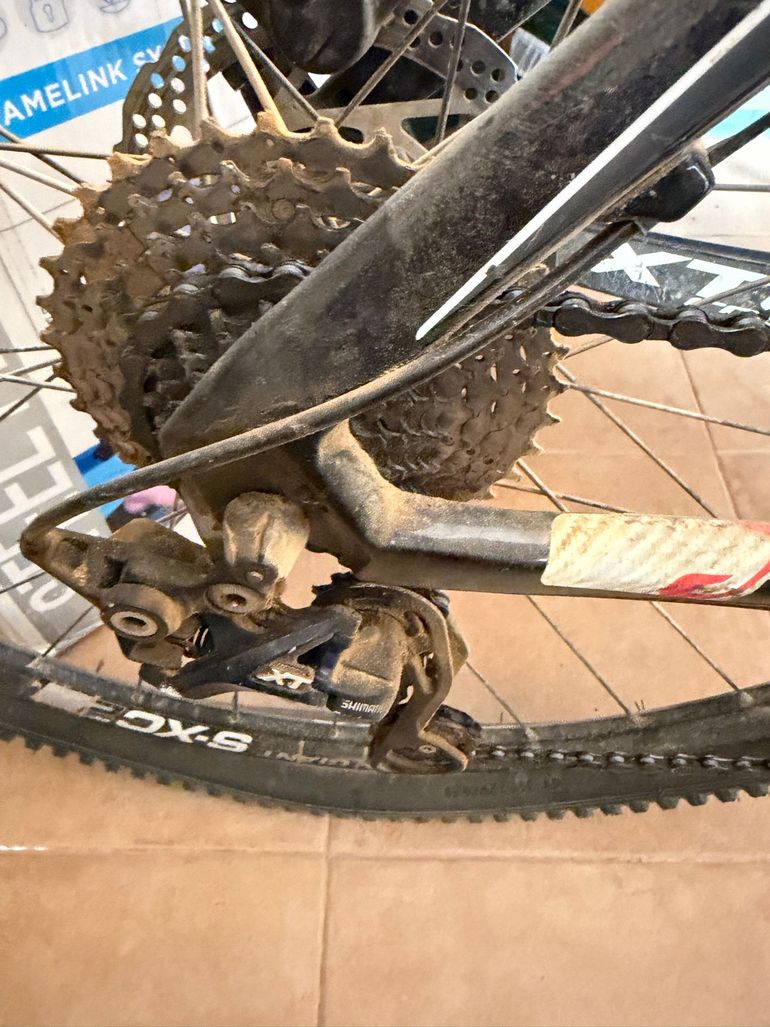 Used Giant Xtc Shimano Deore XT 2015 Mountainbike, Black — image 3 of 6