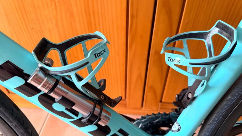 Gebrauchtes Bianchi Aria SRAM Rival eTap AXS 2023 Road & Gravel, Blau — Bild 4 von 8