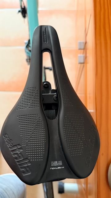 Gebrauchtes Bianchi Aria SRAM Rival eTap AXS 2023 Road & Gravel, Blau — Bild 7 von 8