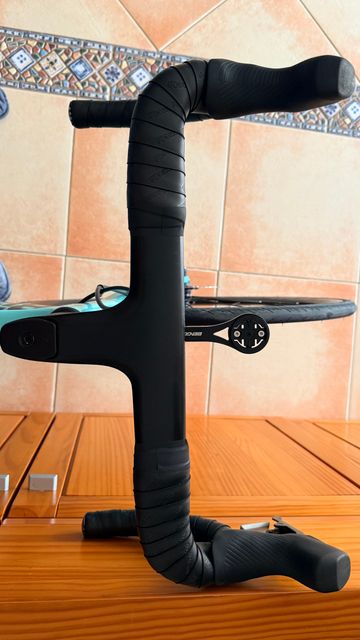 Gebrauchtes Bianchi Aria SRAM Rival eTap AXS 2023 Road & Gravel, Blau — Bild 6 von 8