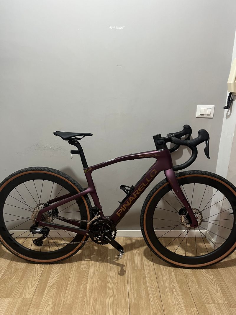Gebrauchtes Pinarello GREVIL F7 SHIMANO GRX 825 DI2 2025 2025 Road & Gravel