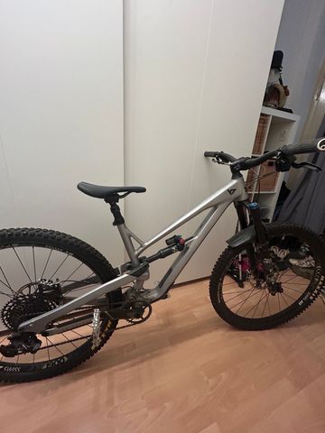 YT Industries Jeffsy CORE 2 29 2022 2022 Mountainbike d'occasion — image 1 sur 9