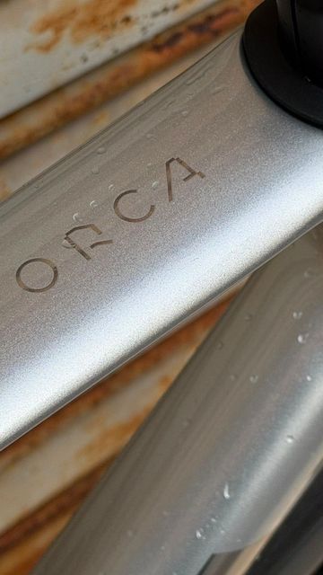 Orbea ORCA M10iLTD PWR 2025 2025 Road & Gravel usato, Grigio chiaro — immagine 4 di 7