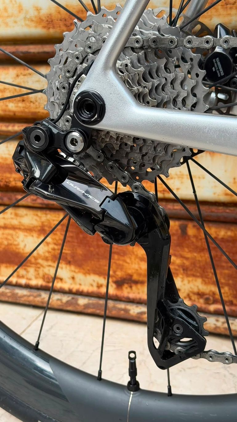 Orbea ORCA M10iLTD PWR 2025 2025 Road & Gravel usato, Grigio chiaro — immagine 3 di 7