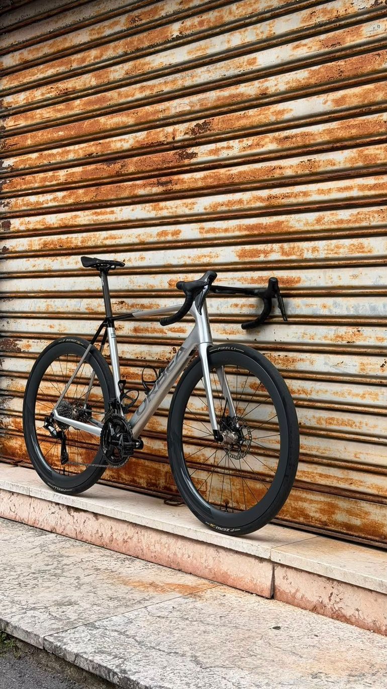 Orbea ORCA M10iLTD PWR 2025 2025 Road & Gravel usato, Grigio chiaro — immagine 7 di 7