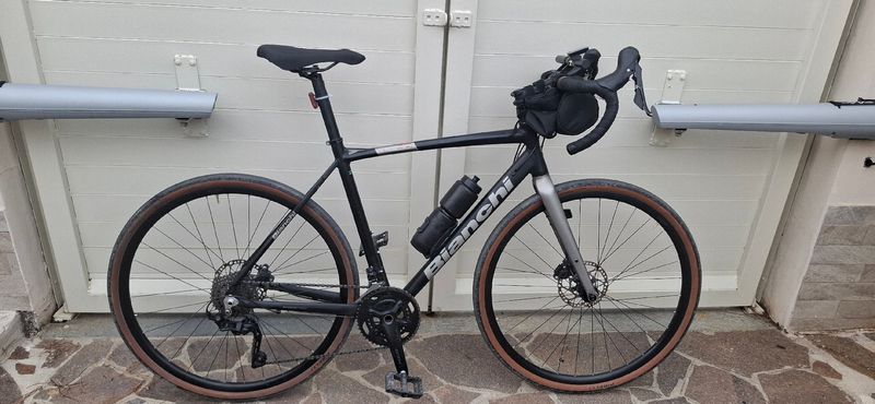 Bianchi Via Shimano 105 2022 Road & Gravel d'occasion