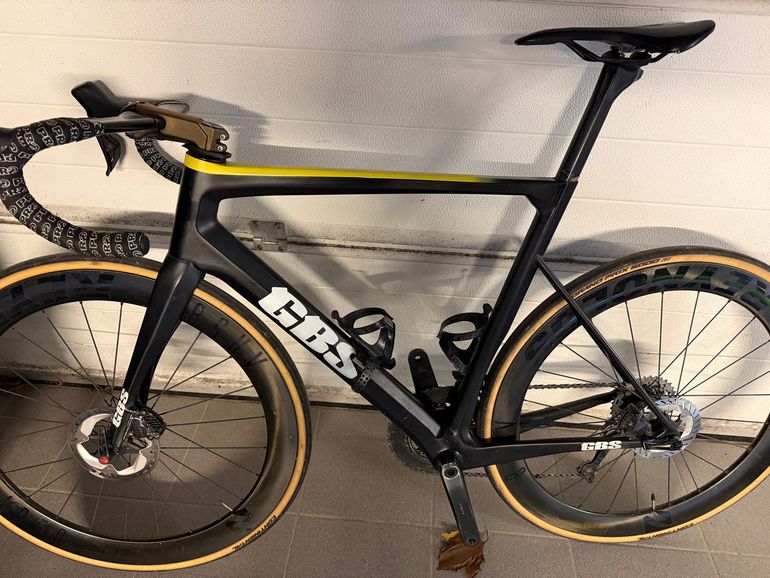 Used U.s.scanini Custom Shimano Ultegra Di2 2024 Road & Gravel, Black — image 2 of 5