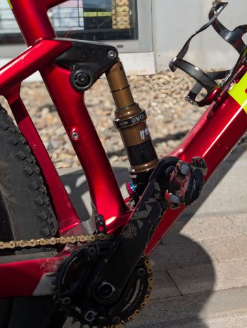 BMC Fourstroke 01 ONE 2022 2022 Mountainbike usato, Rosso — immagine 10 di 11