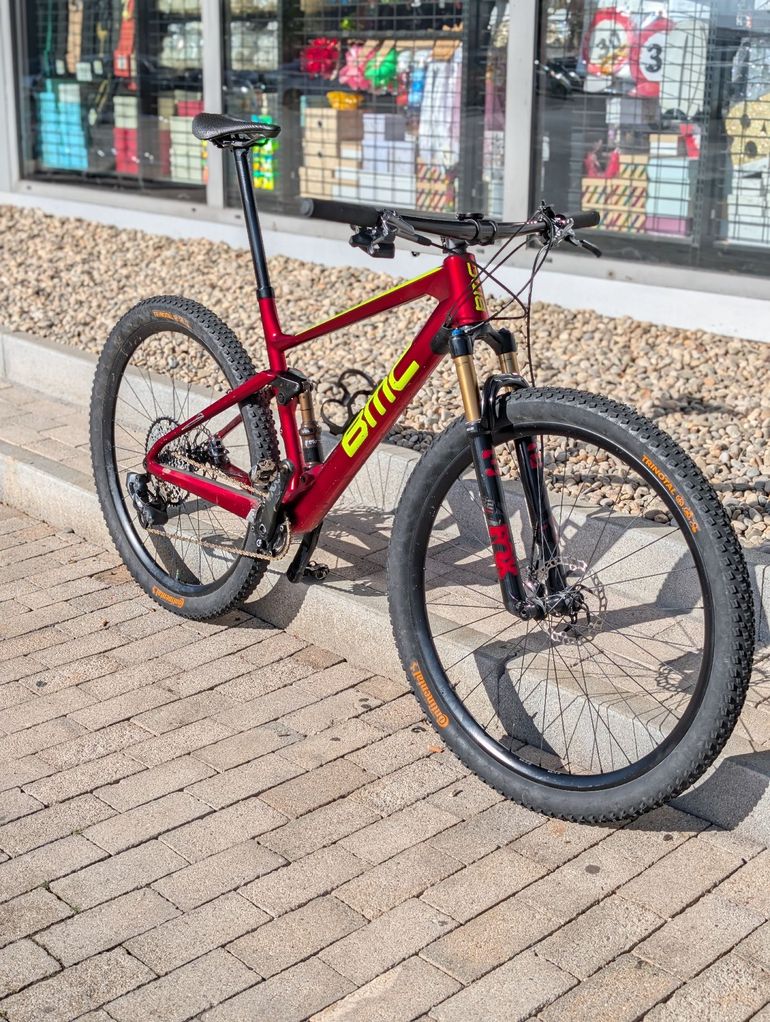 BMC Fourstroke 01 ONE 2022 2022 Mountainbike usato, Rosso — immagine 3 di 11