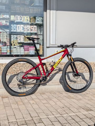 BMC Fourstroke 01 ONE 2022 2022 Mountainbike usato, Rosso — immagine 2 di 11