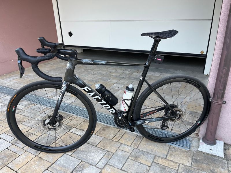 Used Factor O2 VAM - SRAM Red 2024 Frameset 2024 Road & Gravel