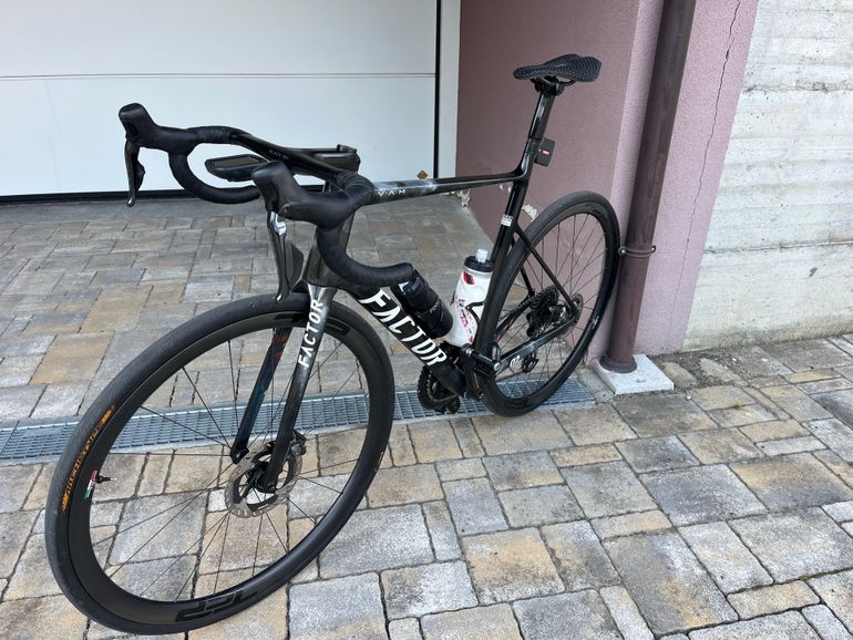 Tweedehands Factor O2 VAM - SRAM Red 2024 Frameset 2024 Road & Gravel — afbeelding 2 van 3