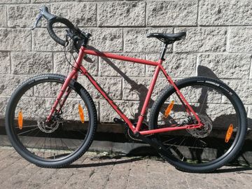 Used Kona Rove 2023 2023 Road & Gravel, Red — image 2 of 15
