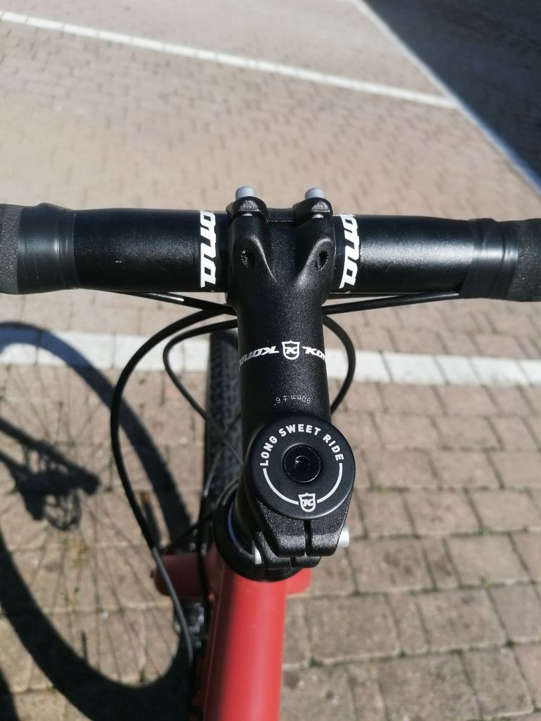 Used Kona Rove 2023 2023 Road & Gravel, Red — image 8 of 15