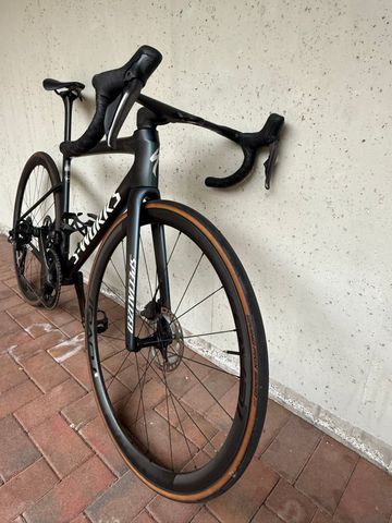 Used Specialized Tarmac Shimano Ultegra Di2 2024 Road & Gravel, Black — image 3 of 17