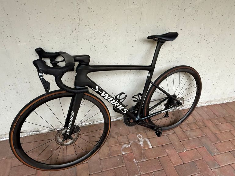 Used Specialized Tarmac Shimano Ultegra Di2 2024 Road & Gravel, Black — image 9 of 17