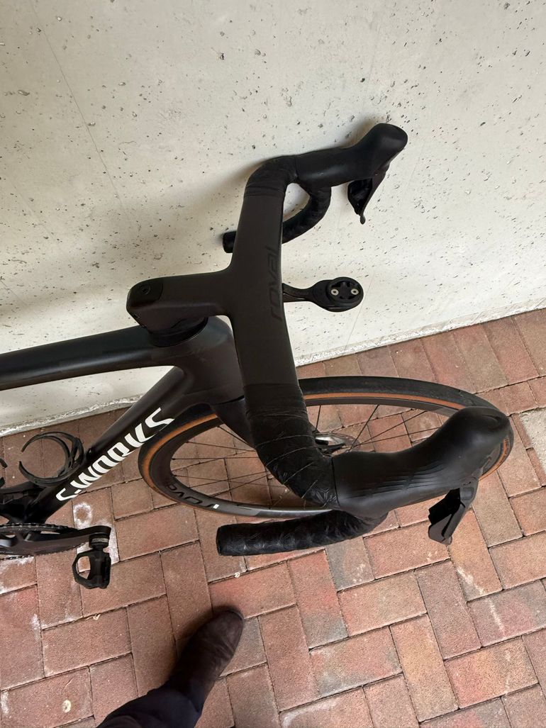 Used Specialized Tarmac Shimano Ultegra Di2 2024 Road & Gravel, Black — image 10 of 17