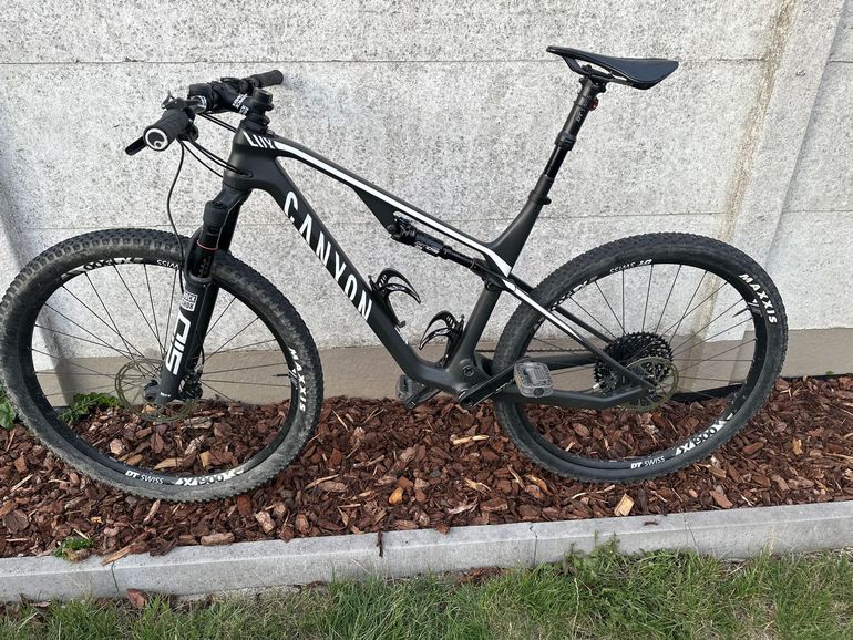 Used Canyon Lux CF 6 2022 2022 Mountainbike, Black, 29 — image 2 of 4