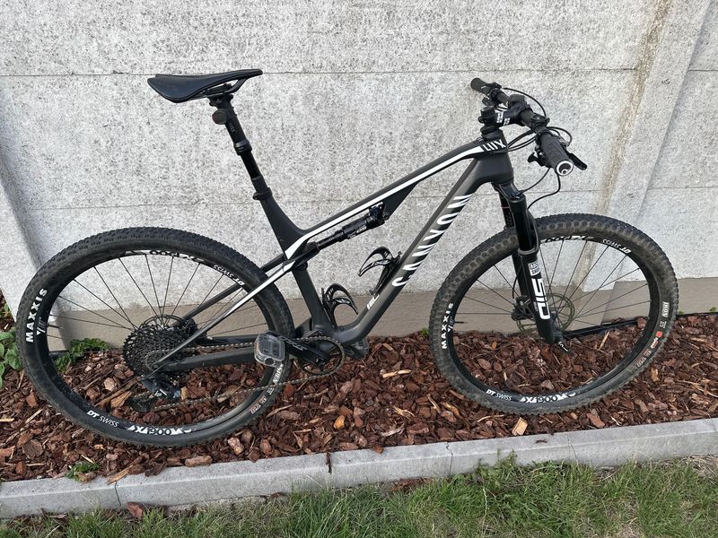 Used Canyon Lux CF 6 2022 2022 MTB