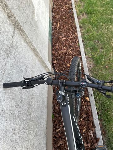 Used Canyon Lux CF 6 2022 2022 Mountainbike, Black, 29 — image 4 of 4