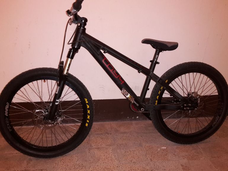 Used 24 Toy4 2016 Mountainbike, Black — image 2 of 3