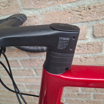 Used Canyon Ultimate CF SL 7 2025 2025 Road & Gravel, Red — image 3 of 8