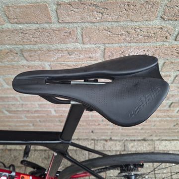 Used Canyon Ultimate CF SL 7 2025 2025 Road & Gravel, Red — image 5 of 8