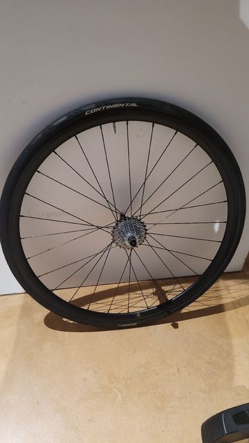 Used De Rosa Custom Campagnolo Chorus 2015 Road & Gravel, White — image 7 of 10