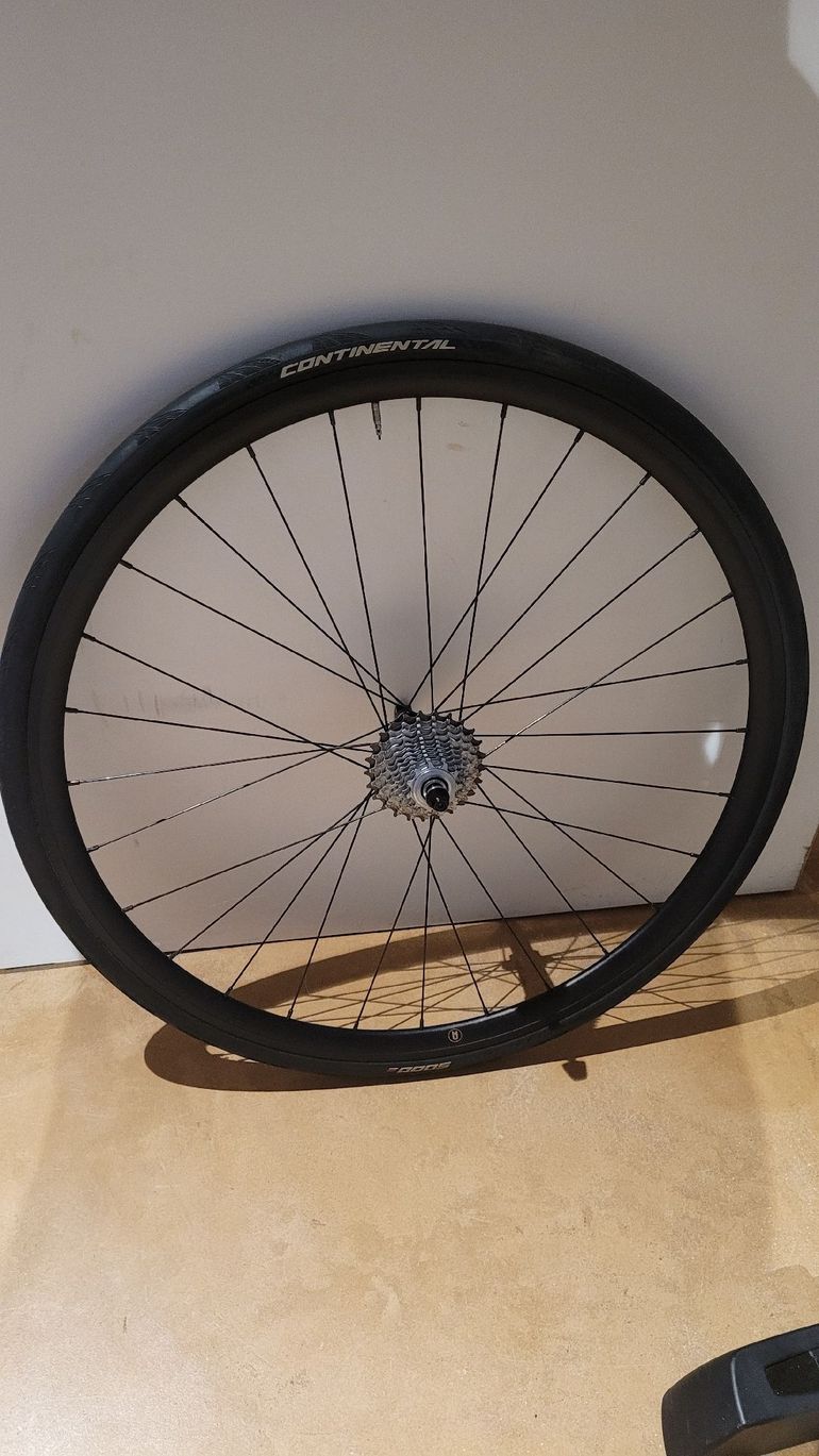 Used De Rosa Custom Campagnolo Chorus 2015 Road & Gravel, White — image 7 of 10