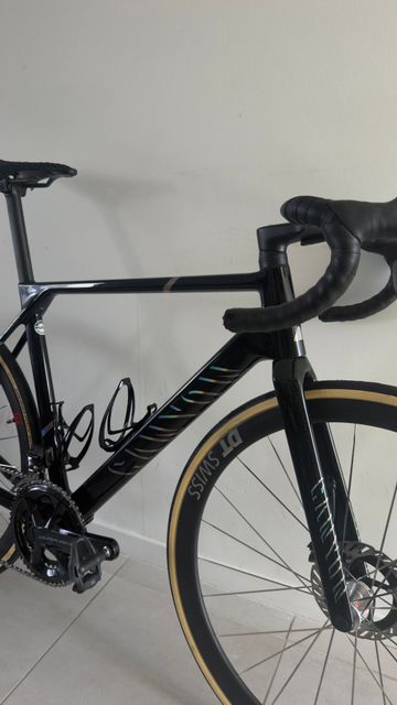 Used Canyon Ultimate CFR LTD 2025 2025 Road & Gravel, Black — image 2 of 8