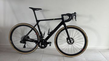 Used Canyon Ultimate CFR LTD 2025 2025 Road & Gravel, Black — image 1 of 8