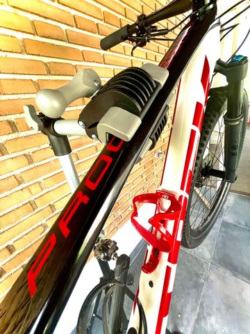 Used Trek Procaliber 9.8 2023 2023 Mountainbike, White, 29 — image 4 of 11