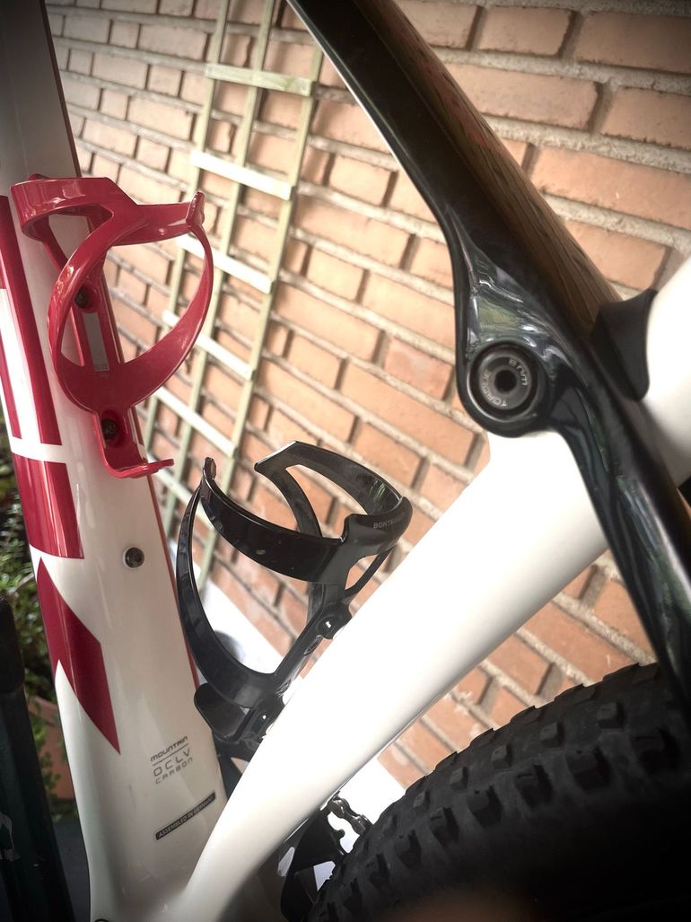 Used Trek Procaliber 9.8 2023 2023 Mountainbike, White, 29 — image 2 of 11