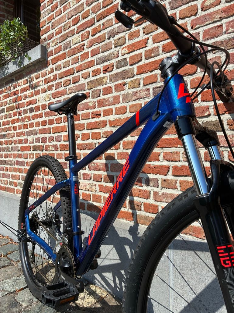 Used Lapierre Custom Other Shimano 2023 Mountainbike, Blue — image 2 of 13