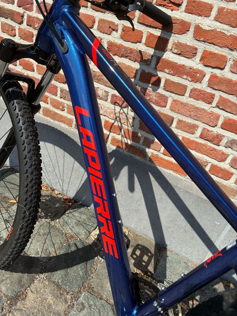 Used Lapierre Custom Other Shimano 2023 Mountainbike, Blue — image 9 of 13