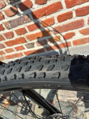 Used Lapierre Custom Other Shimano 2023 Mountainbike, Blue — image 4 of 13