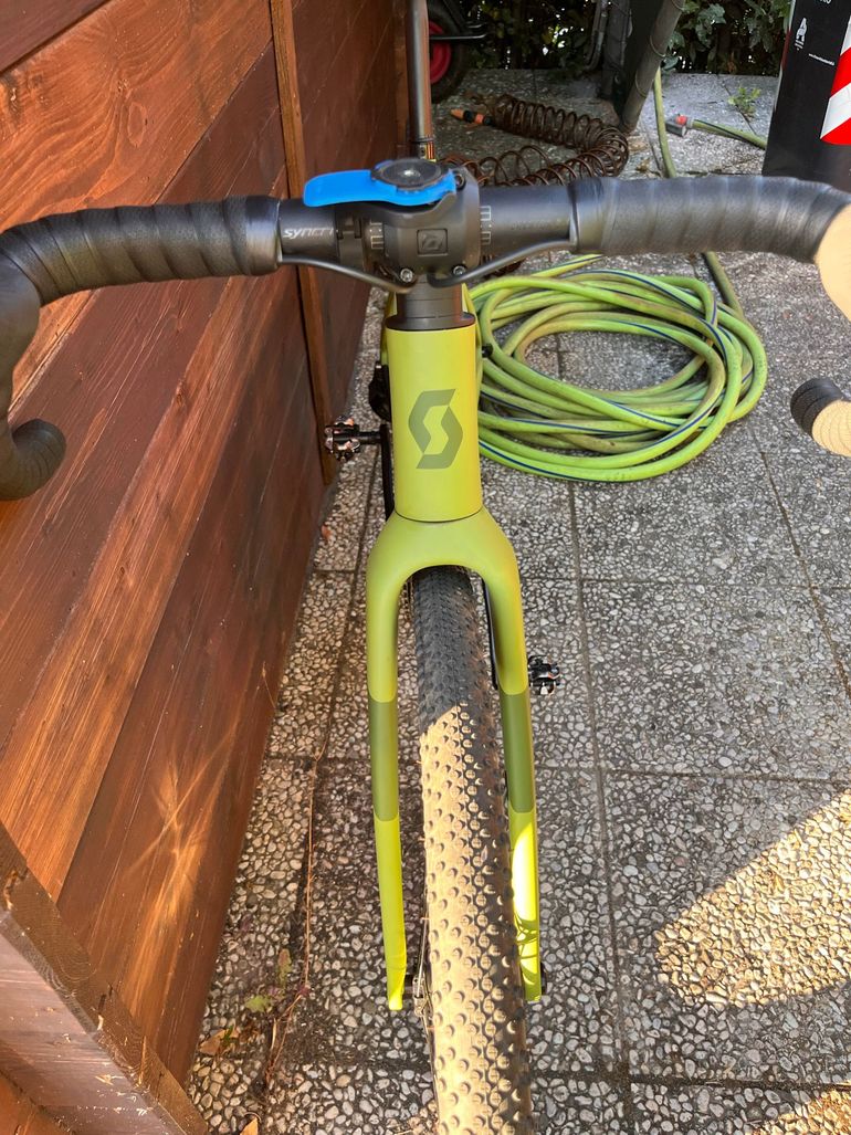 Scott Addict 30 2024 2024 Road & Gravel usato, Verde — immagine 6 di 10